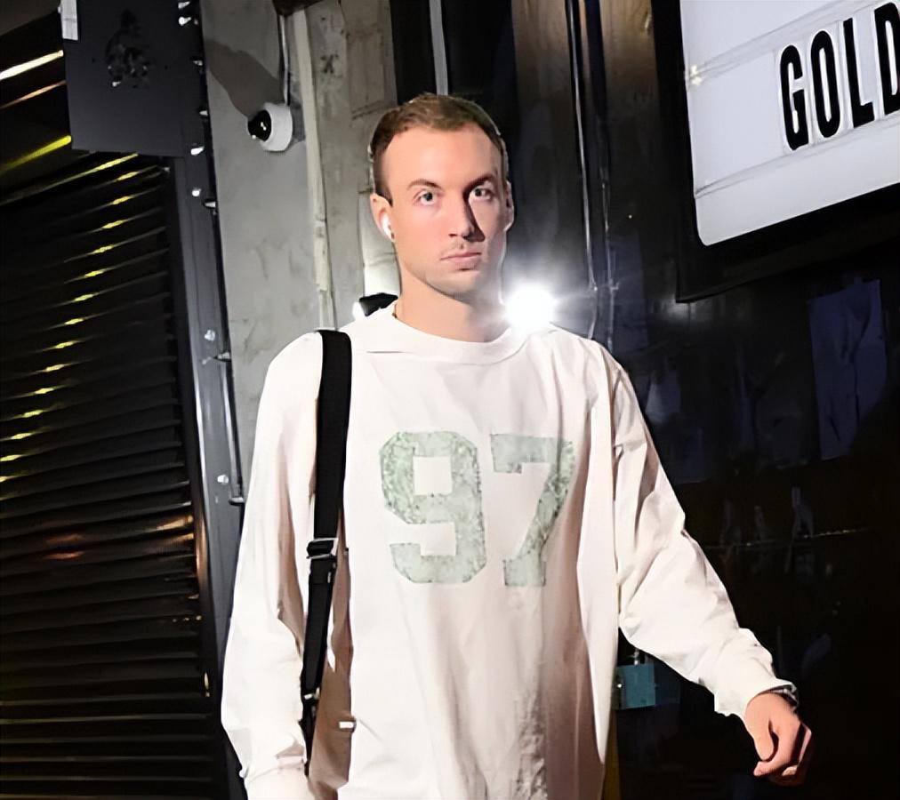 开云账号注册-湖人2替补打成宝贝了！肯纳德进攻太全面，克勒贝尔效果压艾顿！